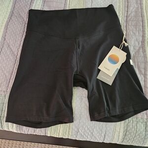Vuori All The Feels Bike Shorts Medium